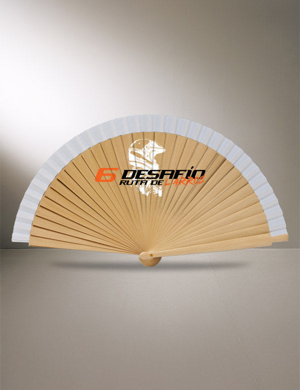 Abanico de madera barnizada personalizado – foto 4